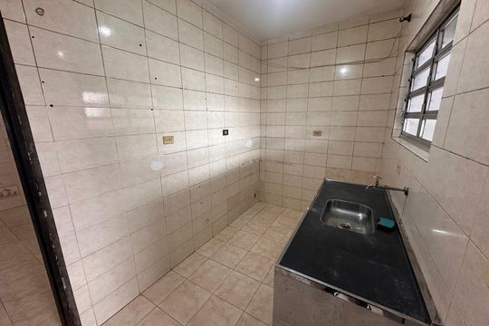 Cozinha de casa para alugar com 2 quartos, 75m² em Vila Santa Lucia, São Paulo