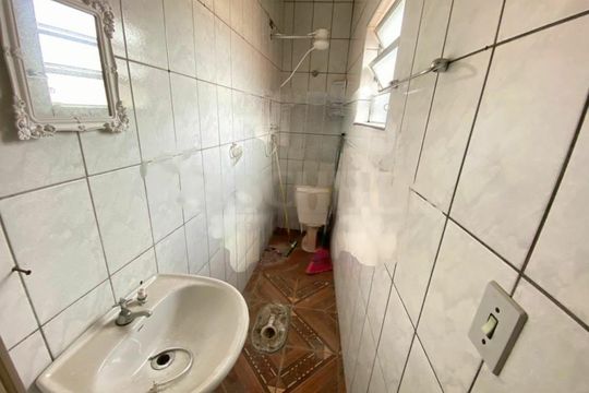Casa à venda com 7 quartos, 200m² em Jardim Nizia, São Paulo
