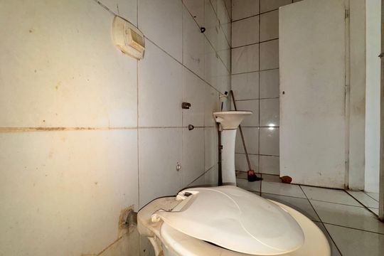 Banheiro de casa à venda com 1 quarto, 60m² em Vargem Grande, Rio de Janeiro