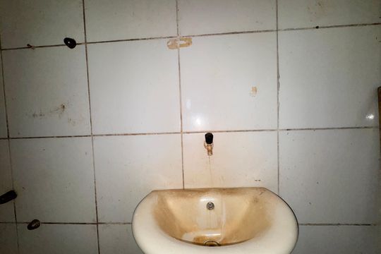 Banheiro de casa para alugar com 1 quarto, 60m² em Vargem Grande, Rio de Janeiro