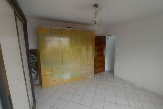 Casa à venda com 3 quartos, 180m² em Balneário São Francisco, Diadema