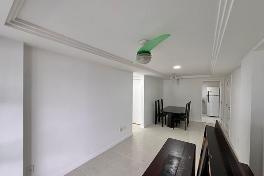 Sala de apartamento para alugar com 2 quartos, 86m² em Recreio dos Bandeirantes, Rio de Janeiro