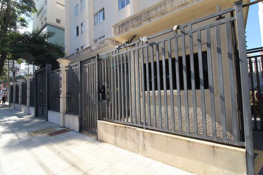 Portaria de apartamento para alugar com 2 quartos, 70m² em Jardim Apolo, São José dos Campos