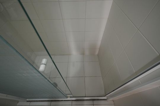 Banheiro Social de apartamento à venda com 3 quartos, 84m² em Vila Valparaíso, Santo André