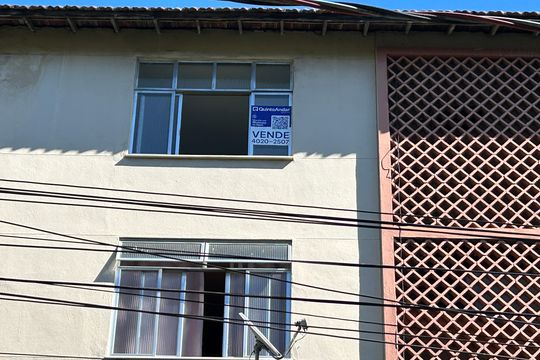 Fachada + placa de apartamento à venda com 3 quartos, 65m² em Inhaúma, Rio de Janeiro