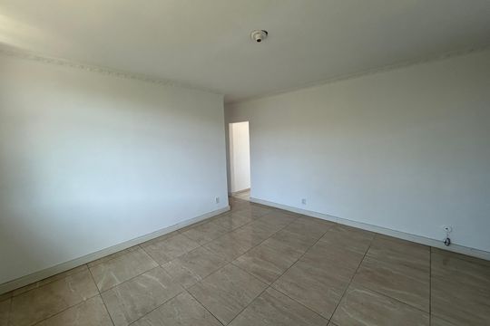 Sala de apartamento à venda com 3 quartos, 65m² em Inhaúma, Rio de Janeiro