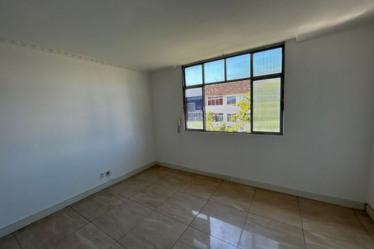 Sala de apartamento à venda com 3 quartos, 65m² em Inhaúma, Rio de Janeiro