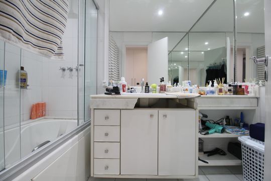 Banheiro da Suíte de apartamento à venda com 2 quartos, 97m² em Parque do Morumbi, São Paulo