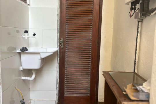 Área de serviço de kitnet/studio para alugar com 1 quarto, 44m² em Rio do Ouro, São Gonçalo