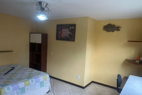 Quarto de kitnet/studio para alugar com 1 quarto, 44m² em Rio do Ouro, São Gonçalo