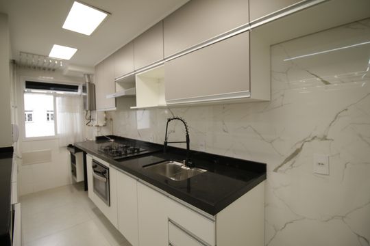 Cozinha de apartamento à venda com 2 quartos, 55m² em Anil, Rio de Janeiro