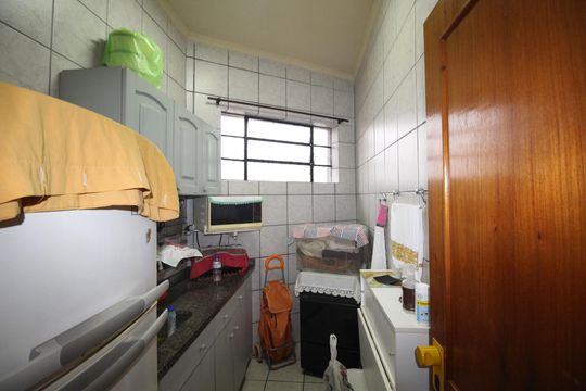 Cozinha de apartamento à venda com 1 quarto, 27m² em Independência, Porto Alegre