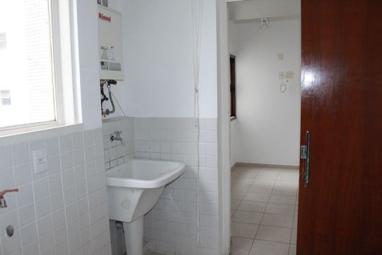 Apartamento para alugar com 3 quartos, 220m² em Higienópolis, São Paulo
