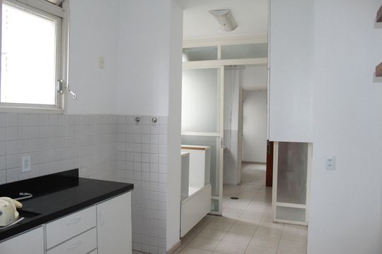 Apartamento para alugar com 3 quartos, 220m² em Higienópolis, São Paulo