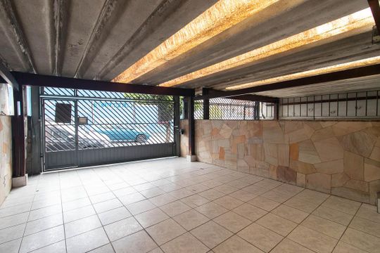 Garagem de casa à venda com 4 quartos, 125m² em Tremembé, São Paulo
