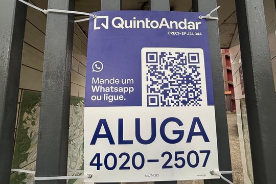 Placa de apartamento para alugar com 2 quartos, 45m² em Jardim Nélia, Ferraz de Vasconcelos