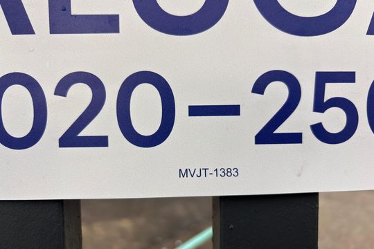 Placa de apartamento para alugar com 2 quartos, 45m² em Jardim Nélia, Ferraz de Vasconcelos