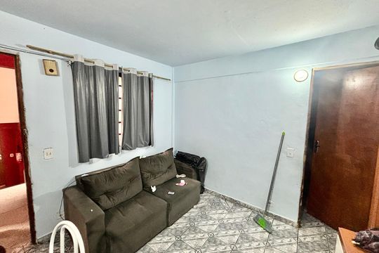 Sala de apartamento para alugar com 2 quartos, 45m² em Jardim Nélia, Ferraz de Vasconcelos
