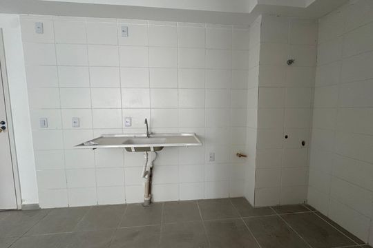 Cozinha de apartamento para alugar com 2 quartos, 45m² em Butantã , Osasco