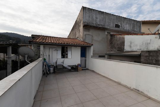 Terraço com uma Suíte de casa para alugar com 4 quartos, 102m² em Vila Irmaos Arnoni, São Paulo