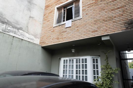 Garagem de casa para alugar com 4 quartos, 102m² em Vila Irmaos Arnoni, São Paulo