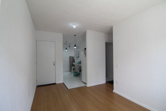 Sala de apartamento para alugar com 2 quartos, 69m² em Taquara, Rio de Janeiro