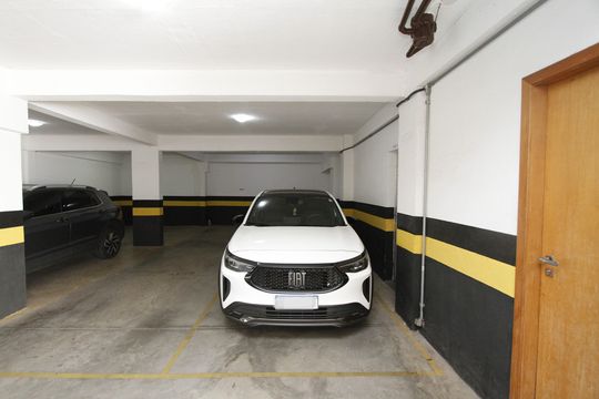 Garagem de apartamento à venda com 3 quartos, 83m² em Jardim America, Belo Horizonte