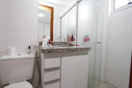 Banheiro da Suíte de apartamento à venda com 3 quartos, 83m² em Jardim America, Belo Horizonte