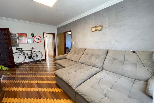 Sala de casa à venda com 4 quartos, 250m² em Vila Nova Alba, São Paulo
