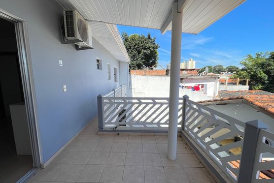 Varanda de casa à venda com 4 quartos, 250m² em Vila Nova Alba, São Paulo