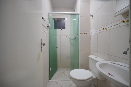Banheiro Social de apartamento para alugar com 2 quartos, 60m² em Ingleses do Rio Vermelho, Florianópolis