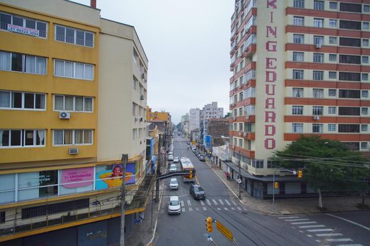 Quarto 1 - Vista de apartamento à venda com 2 quartos, 81m² em São Geraldo, Porto Alegre