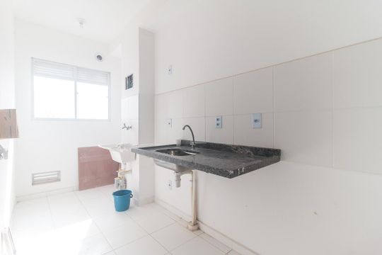 Cozinha de apartamento para alugar com 2 quartos, 68m² em Vila Santa Maria, Poá