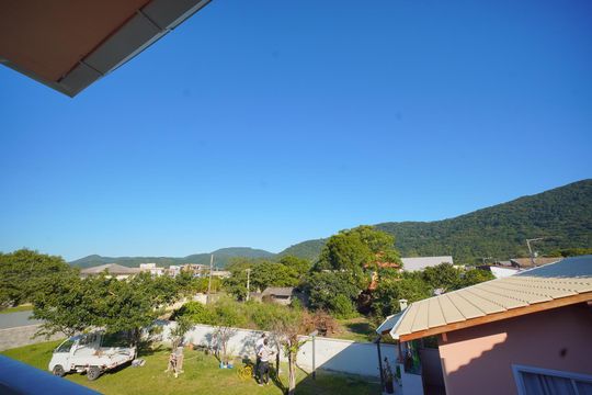 Vista do Quarto 2 de casa para alugar com 2 quartos, 55m² em São João do Rio Vermelho, Florianópolis