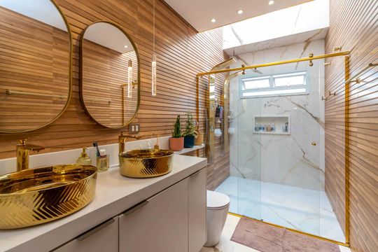 Banheiro da Suíte 1 de casa à venda com 4 quartos, 560m² em Jardim Picolo, São Paulo