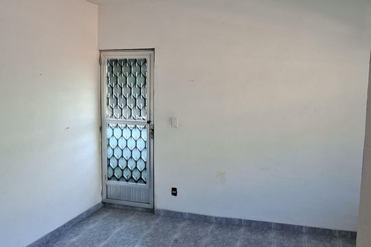 Sala de casa para alugar com 2 quartos, 80m² em Tomás Coelho, Rio de Janeiro