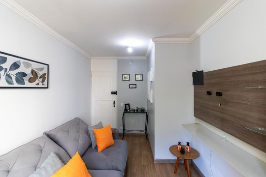 Sala de TV de apartamento à venda com 3 quartos, 78m² em Jardim Pacaembu, Campinas