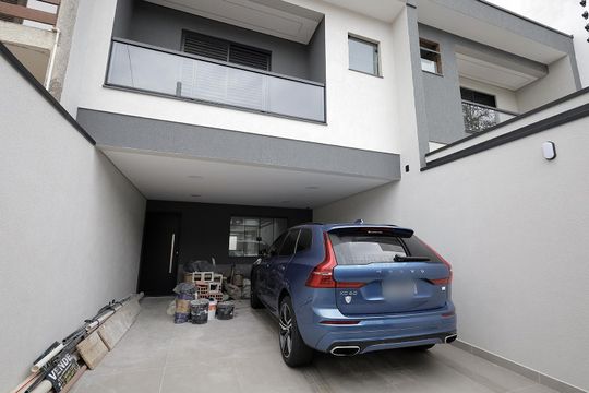 Garagem de casa à venda com 3 quartos, 147m² em Jardim Utinga, Santo André