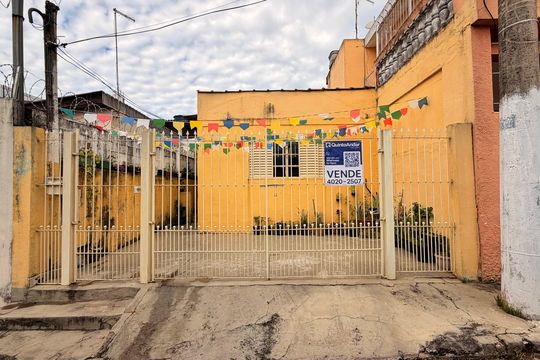 Fachada de casa à venda com 3 quartos, 122m² em Vila Rosaria, São Paulo