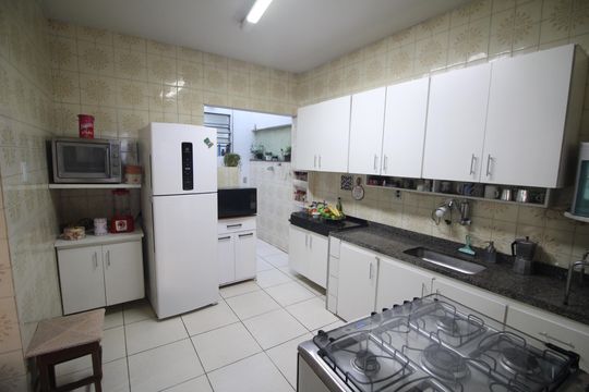 Cozinha de casa à venda com 3 quartos, 360m² em Eldorado, Contagem