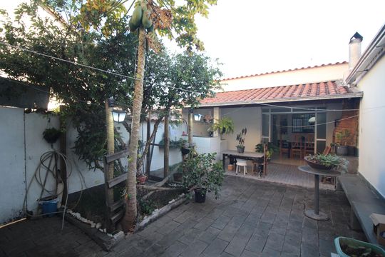 Quintal de casa à venda com 3 quartos, 360m² em Eldorado, Contagem