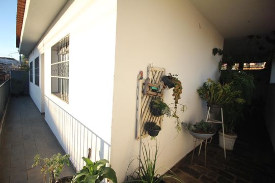 Varanda de casa à venda com 3 quartos, 360m² em Eldorado, Contagem