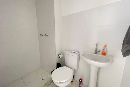 Banheiro de apartamento para alugar com 1 quarto, 38m² em Jaguaré, São Paulo