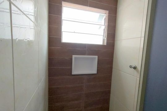Banheiro 2 de apartamento à venda com 2 quartos, 64m² em Centro, São Leopoldo