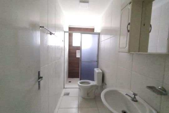 Banheiro 2 de apartamento à venda com 2 quartos, 64m² em Centro, São Leopoldo