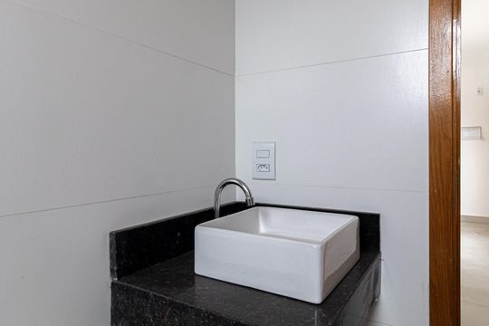 Banheiro de apartamento para alugar com 2 quartos, 45m² em Jardim Aricanduva, São Paulo