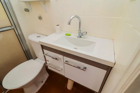 Banheiro de apartamento à venda com 2 quartos, 50m² em Itaquera, São Paulo