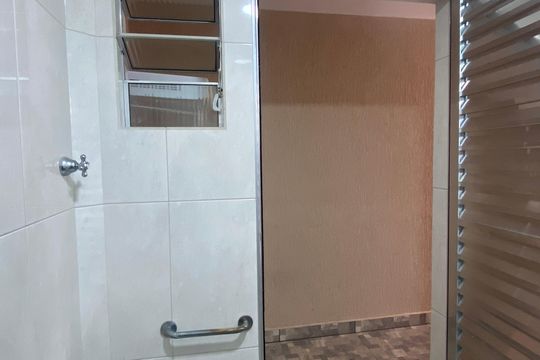 Banheiro 1 de casa à venda com 2 quartos, 145m² em Centro, Osasco