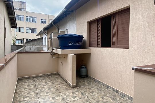 Área externa de casa à venda com 2 quartos, 145m² em Centro, Osasco