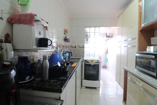 Cozinha de apartamento à venda com 2 quartos, 64m² em Jardim Cotinha, São Paulo